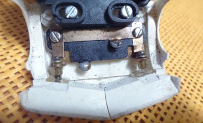 V1 Glühlampen-Kupferblech-Halterung