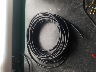 Neues Kabel. Extra auf jeder Servo Seite geschaut. 4×0,75