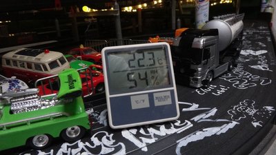 40C° drausen.JPG (145.53 KiB) 8762 mal betrachtet Saarbrücken 5.7.2015...40°C