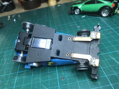 auf einem reparierten F1 Langchassis..!