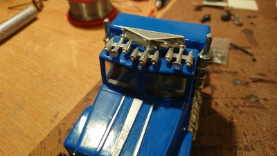 mit Lackstift silber gelackt