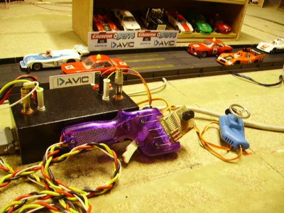 IMGP0706.JPG (62.55 KiB) 6767 mal betrachtet Konsole für den Anschluss der Handregler